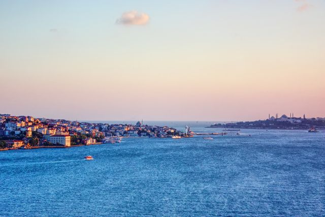 Üsküdar'da İdeal Hafta Sonu Rotası Tarihi Sokaklardan Kahve Molasına Bir Günlük Gezi Rehberi